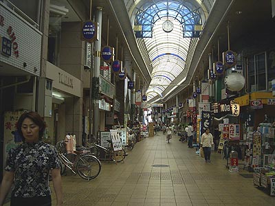 京橋中央商店街内